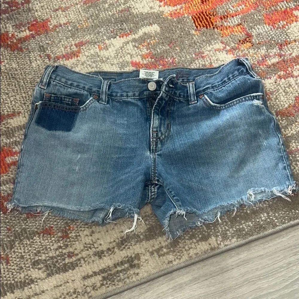 Blue Jean Shorts with Frayed Hem and Two-Tone Design